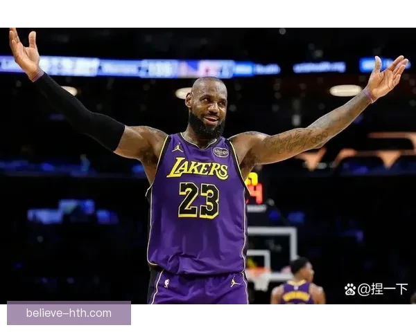 浓眉24分带领湖人逆转快船 詹姆斯砍下全场最高30分